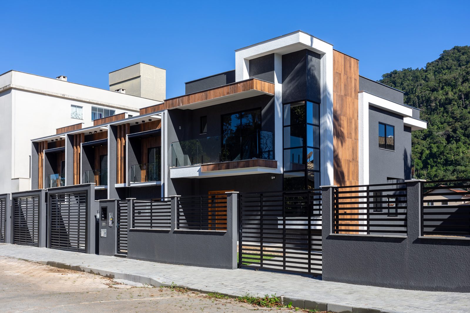 Fachada de residência de alto padrão